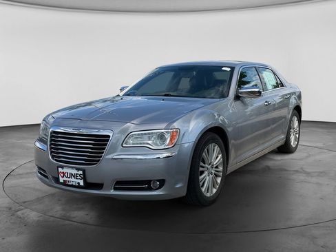Used 2013 Chrysler 300 C AWD/4WD image 4