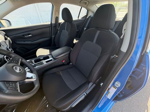 Used 2025 Nissan Sentra SV image 34