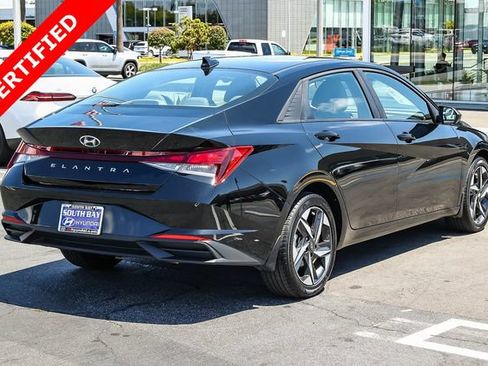 Certified 2023 Hyundai Elantra SEL w/ Convenience Package FWD image 6