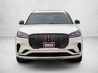 Used 2025 Lincoln Aviator Black Label video 2