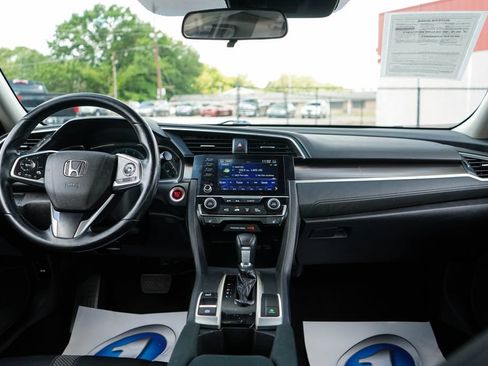 Used 2021 Honda Civic EX image 9
