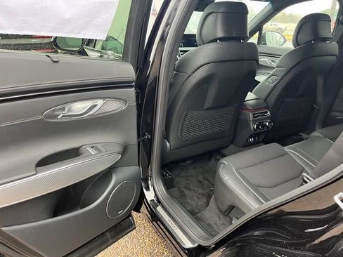 New 2024 Genesis GV70 2.5T w/ Sport Prestige Package AWD/4WD image 18