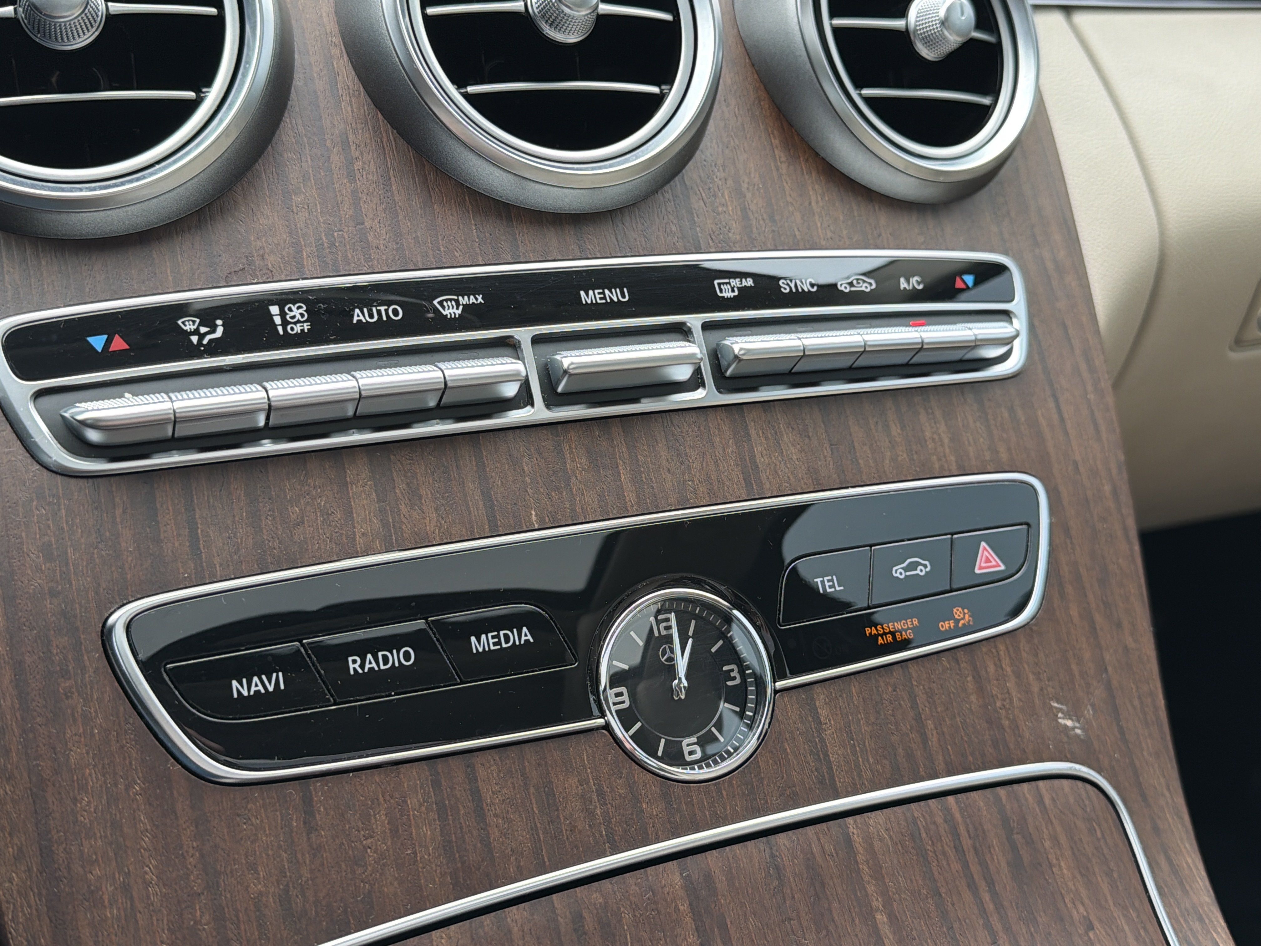 Used 2019 Mercedes-Benz C 300 4MATIC Sedan image 24