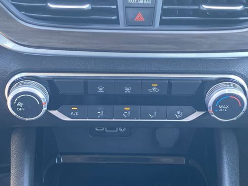 Used 2024 Nissan Altima 2.5 SV FWD image 36