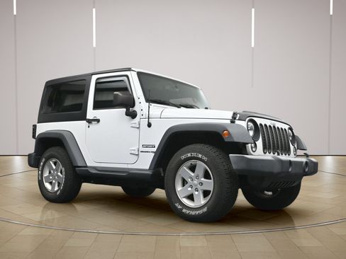 Used 2018 Jeep Wrangler Sport AWD/4WD image 18