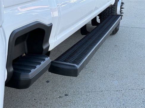 Used 2025 Ford F350 XL w/ FX4 Off-Road Package image 9