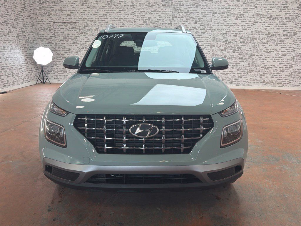 New 2026 Hyundai Venue SEL FWD image 2