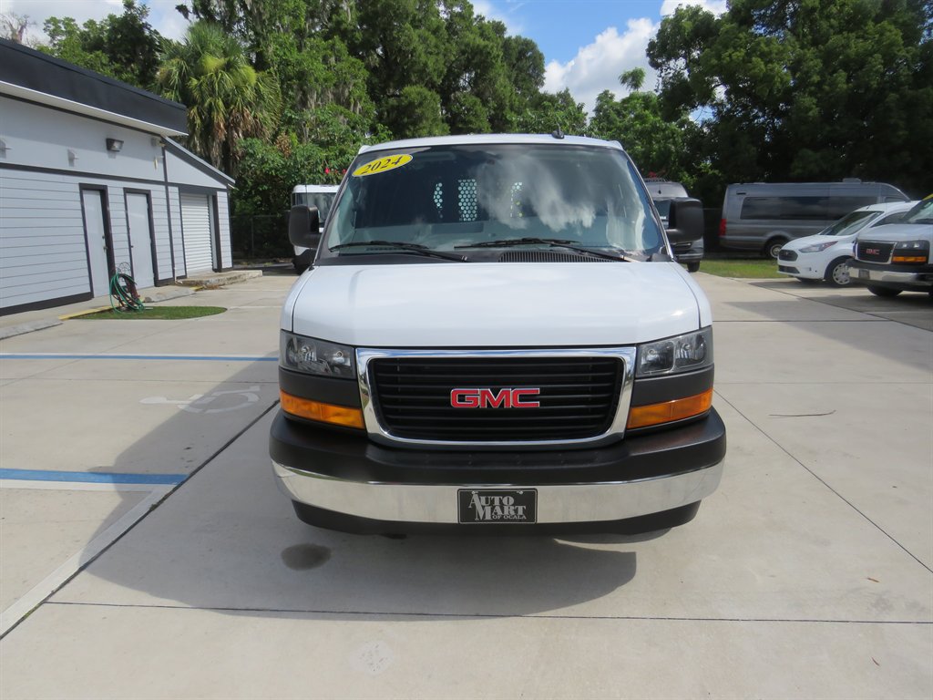 Used 2024 GMC Savana 2500 w/ Driver Convenience Package RWD image 2