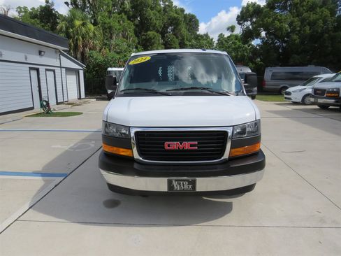 Used 2024 GMC Savana 2500 w/ Driver Convenience Package RWD image 2
