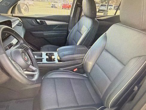Used 2025 Buick Enclave Preferred FWD image 6