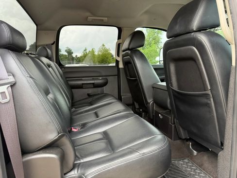 Used 2014 GMC Sierra 2500 SLE w/ HD SLE Premium Package AWD/4WD image 21