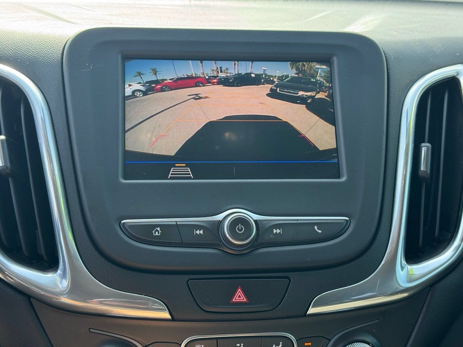 Used 2020 Chevrolet Equinox LT FWD image 22