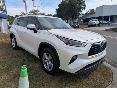 Used 2021 Toyota Highlander LE