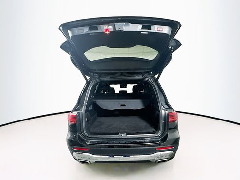 Used 2025 Mercedes-Benz GLB 250 4MATIC image 31