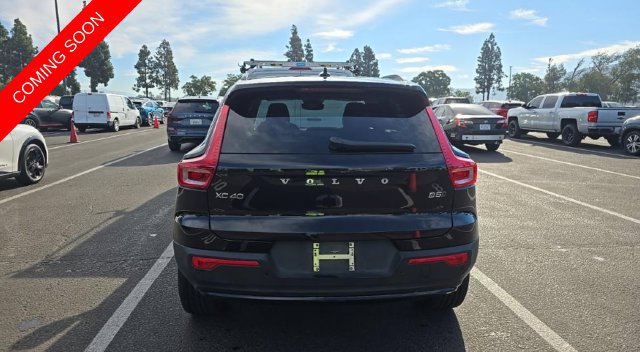 Used 2026 Volvo XC40 B5 Plus AWD/4WD image 5
