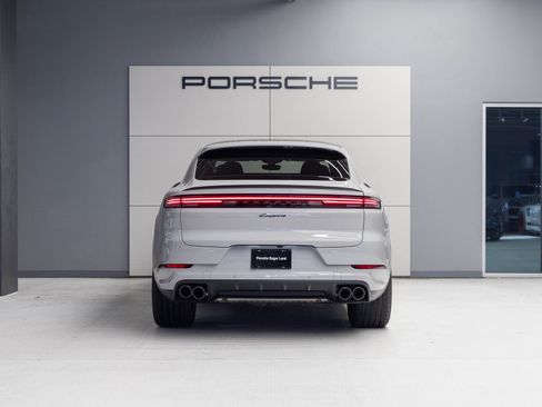 Certified 2026 Porsche Cayenne Coupe image 6