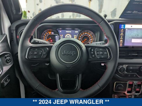 Used 2024 Jeep Wrangler Unlimited Rubicon AWD/4WD image 27