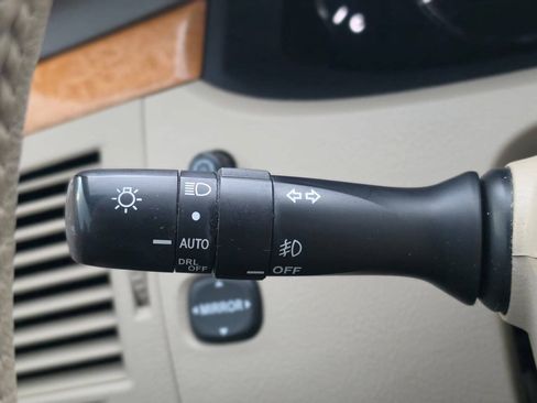 Used 2006 Toyota Avalon XLS FWD image 26