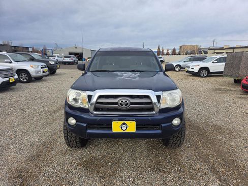 Used 2005 Toyota Tacoma 4x4 Double Cab image 2
