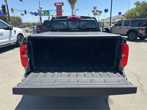 Used 2022 Chevrolet Colorado LT w/ Luxury Package AWD/4WD image 34