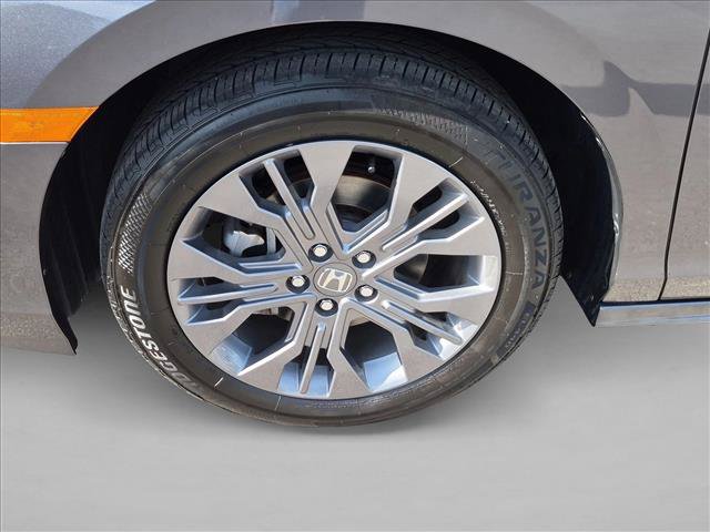 Certified 2026 Honda Odyssey Touring image 25