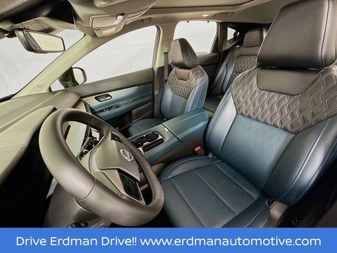 Certified 2025 Nissan Murano Platinum w/ Cargo Package image 5