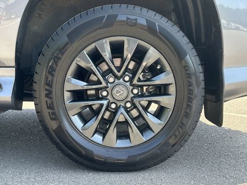 Used 2023 Lexus GX 460 Premium w/ Premium Package AWD/4WD image 16