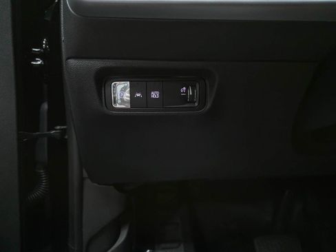 Used 2025 Honda Prologue EX image 28