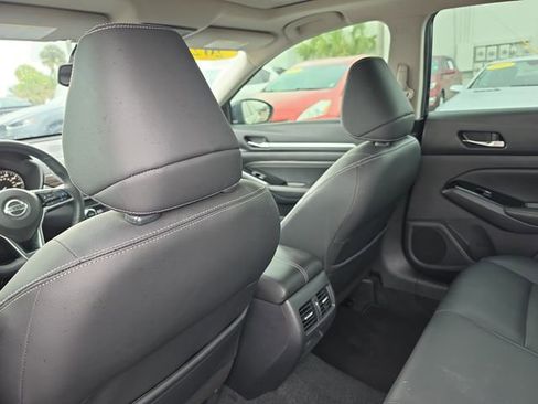 Used 2020 Nissan Altima 2.5 Platinum FWD image 9