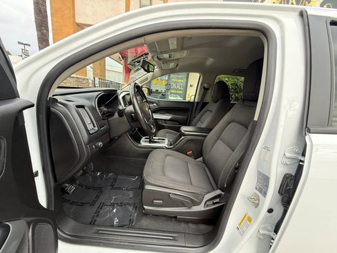 Used 2021 Chevrolet Colorado LT image 16