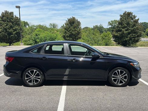 Used 2023 Volkswagen Jetta Sport FWD image 6