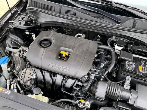 Certified 2024 Kia Forte LXS image 30