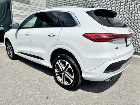 New 2025 Audi Q5 Premium image 3