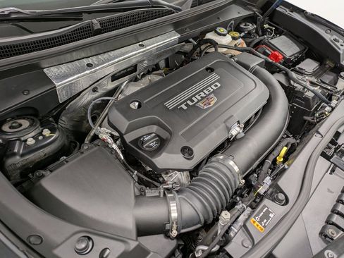 Used 2023 Cadillac XT4 Luxury w/ Cold Weather Package image 30