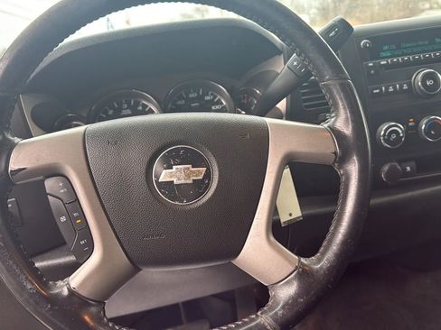Used 2010 Chevrolet Silverado 1500 LT w/ Power Pack Plus AWD/4WD image 16