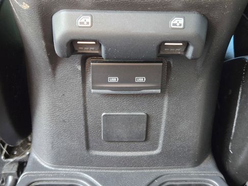 Used 2022 Jeep Gladiator Rubicon w/ LED Lighting Group AWD/4WD image 26