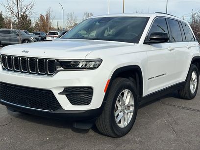 Used 2023 Jeep Grand Cherokee Laredo w/ Luxury Tech Group I