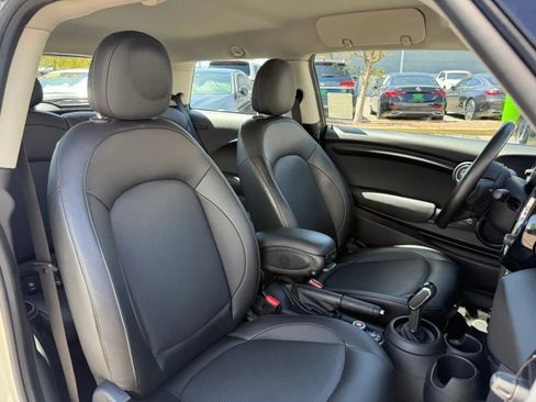 Used 2021 MINI Cooper 2-Door Hardtop FWD image 14