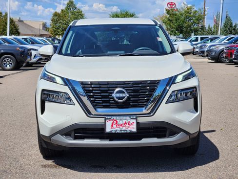 Used 2023 Nissan Rogue SV AWD/4WD image 5