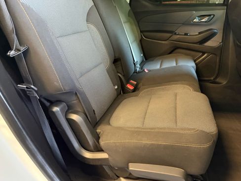 Used 2019 Chevrolet Traverse LS FWD image 9