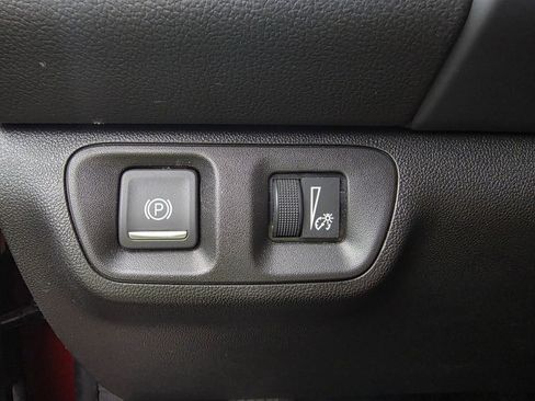 Used 2023 GMC Acadia SLT w/ Elevation Edition image 10