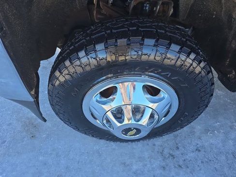 Used 2016 Chevrolet Silverado 3500 LT w/ LT Convenience Package image 9