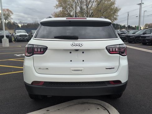 Used 2023 Jeep Compass Latitude w/ Convenience Group image 6