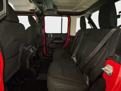 Used 2019 Jeep Wrangler Unlimited Sahara w/ Safety Group image 19