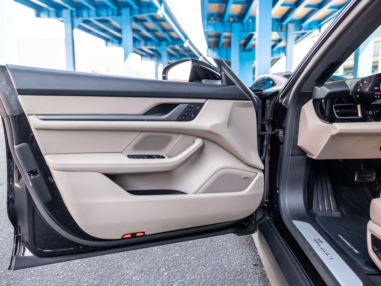 Certified 2025 Porsche Taycan RWD image 39