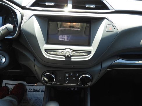 Used 2022 Chevrolet TrailBlazer LS AWD/4WD image 38