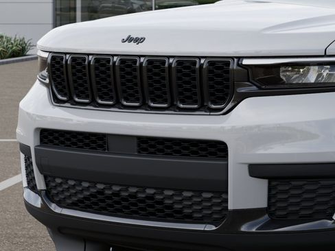 New 2025 Jeep Grand Cherokee L Laredo image 50