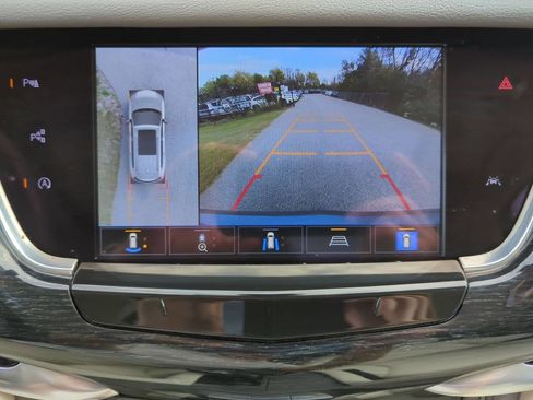 Used 2024 Cadillac XT6 Premium Luxury w/ Technology Package image 17