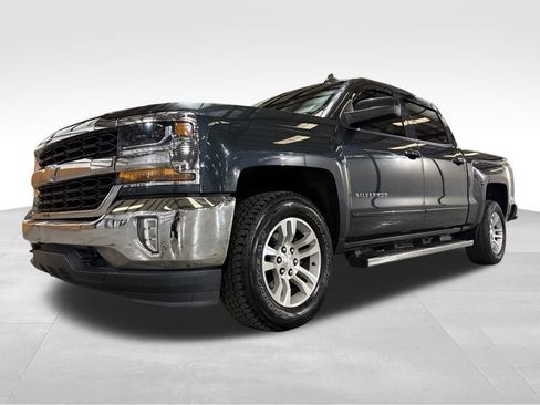 Used 2017 Chevrolet Silverado 1500 LT w/ All Star Edition image 10