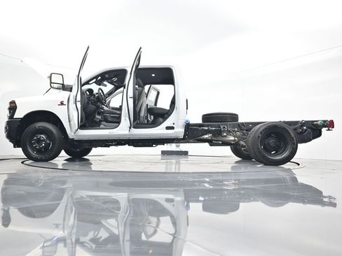 New 2026 RAM 3500 Tradesman image 46